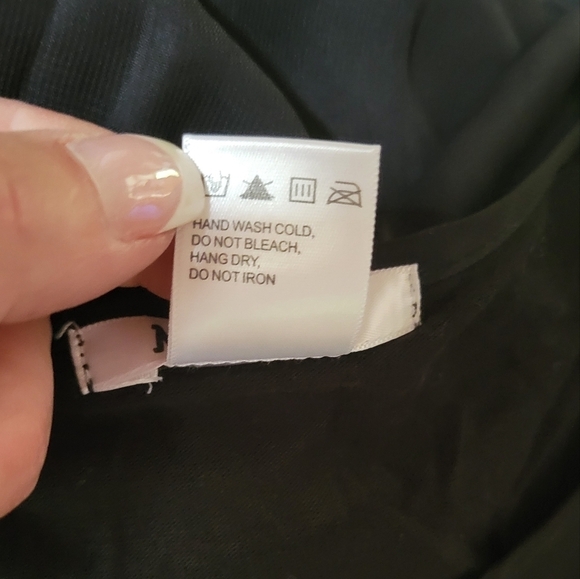 •NEW• GORGEOUS ROSE BLOUSE - Picture 7 of 7